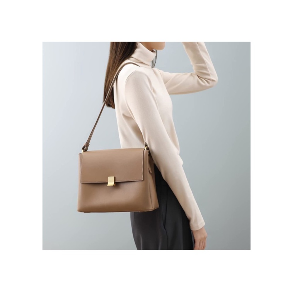 Gracile Box Shoulder Bag!